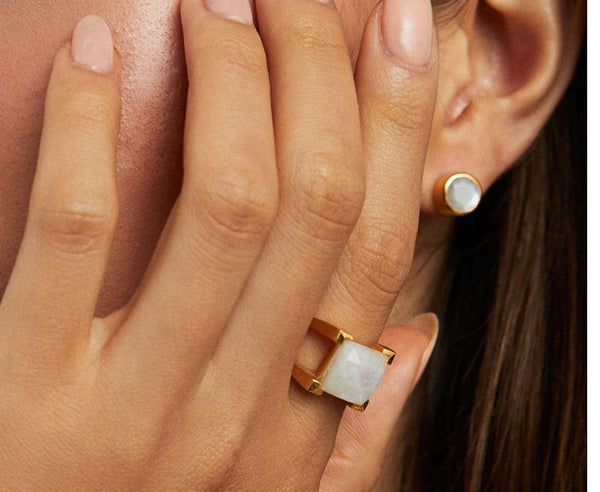 Rainbow Moonstone Mini Plaza Ring