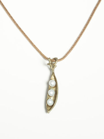 Petite Three Pearl Pea-pod Pendant